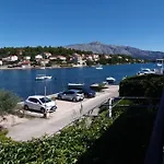 Nobilo Nocleg ze śniadaniem Lumbarda