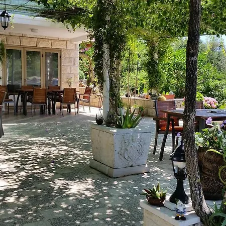 Nobilo Bed & Breakfast Lumbarda