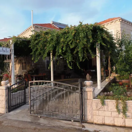 Bed & Breakfast Nobilo Lumbarda