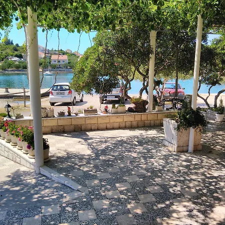 krevet i doručak Villa Nobilo 3*